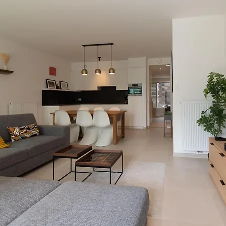 דירה In With Sea Views