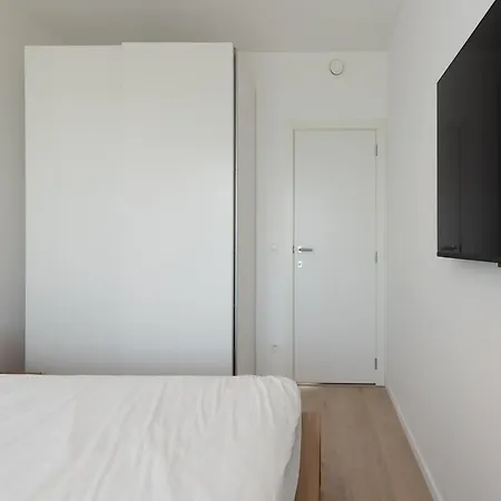 In With Sea Views Apartment